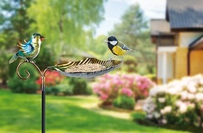 PEARL GmbH: Royal Gardineer Dekorative Vogeltränke aus Stahl, 3-teiliger Erdspieß, bis 112 cm: Wasser- und Futterquelle für Vögel