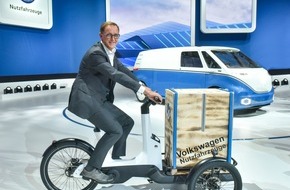 VW Volkswagen Nutzfahrzeuge AG: Volkswagen Nutzfahrzeuge auf der IAA 2018: Vorstandschef Dr. Thomas Sedran präsentiert Lösungen für nachhaltige e-Mobilität
