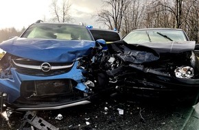 Polizei Minden-L&uuml;bbecke: POL-MI: Verkehrsunfall mit zwei Verletzten