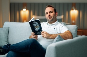 Hendrik Kuhlmann: Hendrik Kuhlmann bringt seine Expertise zu Papier: Neues Buch "Zwei Zimmer, Küche, Cash" ab sofort erhältlich