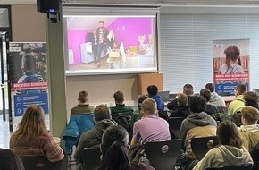 Polizeipr&auml;sidium S&uuml;dhessen: POL-DA: Erbach: "Gefangen im Netz"/Rund 100 Sch&uuml;lerinnen und Sch&uuml;ler sensibilisiert