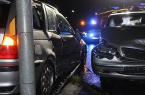 Polizei Hagen: POL-HA: Vier Leichtverletzte bei Verkehrsunfall