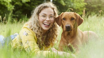 LVM Versicherung: Schutz f&uuml;r Vierbeiner: Fr&uuml;hlingsgefahren f&uuml;r Hund und Katze erkennen