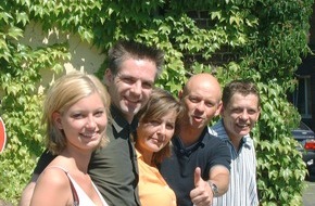 ProSieben: Zwei neue, reale Doku-Serien im Doppelpack: "Die Casting Agentur" und "Do It Yourself - S.O.S" ab 18. August 2003 auf ProSieben
