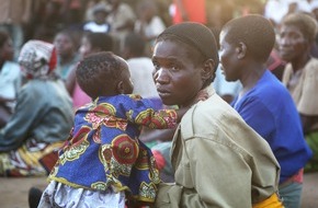Aktion Deutschland Hilft e.V.: Zyklon Idai: In Mosambik warten zehntausende Menschen noch auf Rettung / Hilfsorganisationen im Bündnis "Aktion Deutschland Hilft" entsenden Erkundungsteams in Katastrophenregion