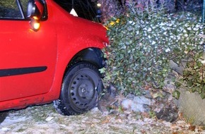 Kreispolizeibehörde Olpe: POL-OE: 15-Jährige bei Glatteisunfall verletzt