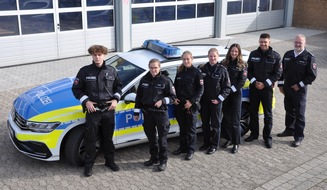 POL-ROW: ++ Polizei im Landkreis freut sich über 22 neue Kolleginnen und Kollegen - Polizeirätin Kathrin Jäger ist jetzt Chefin im Einsatzbereich ++