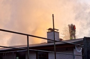 Kreisfeuerwehrverband Rendsburg-Eckernförde: FW-RD: Feuer in Flintbek - Ein Bewohner im Krankenhaus