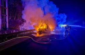 Feuerwehr Dortmund: FW-DO: Brennender PKW auf der A40
