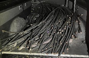 Polizeidirektion Bad Segeberg: POL-SE: Moorrege - Verdacht des Buntmetalldiebstahls - Polizei hat mehrere Tonnen Kuper sichergestellt und sucht nun einen Tatort - Zeugenhinweise erbeten