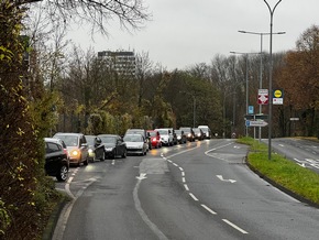 FW-GL: 1.124 Impfdosen in sieben Stunden - Resümee zum ersten öffentlichen Impf-Drive-In der Feuerwehr Bergisch Gladbach