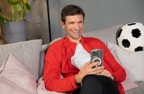 LEGO GmbH: Spielwarenmesse Nürnberg: Thomas Müller wird Trainer für mehr LEGO® Kreativität