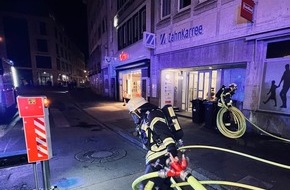 Feuerwehr und Rettungsdienst Bonn: FW-BN: Feuer in einem Ladenlokal in der Bonner Innenstadt
