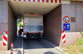 Polizeiinspektion Verden / Osterholz: POL-VER: Nachtrag zur Meldung: +Lkw in Br&uuml;ckenunterf&uuml;hrung festgefahren+