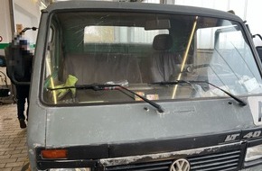 Polizei Bielefeld: POL-BI: Schrottsammler mit schrottreifem Fahrzeug unterwegs