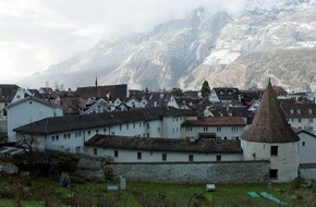 3sat: 3sat-Dokumentarfilm: "Vom härtesten Knast zum modernsten Gefängnis in der Schweiz"