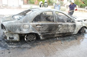 Polizeipräsidium Westpfalz: POL-PPWP: Auto brennt vollständig aus