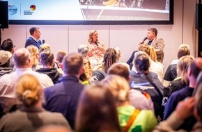 DFB-Stiftung Deutsches Fu&szlig;ballmuseum: Wie war das damals, Alexandra Popp?