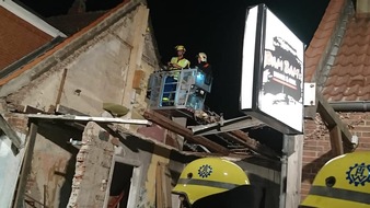 THW-HH MV SH: Aktive Nachbarschaftshilfe - THW sichert Anschlußgebäude nach Abriss