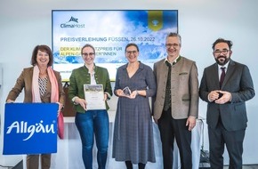 Allgäu GmbH: Tourismusgipfel Allgäu: Alpenkonvention und Bundesministerium zeichnen beste Gastgeber aus