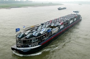 Ford-Werke GmbH: Ford - Linienverkehr auf dem Rhein: 100.000 Ford Fiesta von Köln nach England