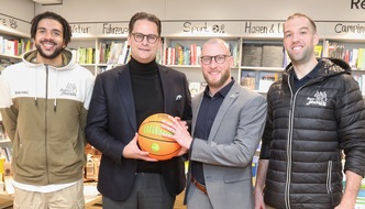 Thalia Bücher GmbH: Zwei starke Partner als Botschafter für den gemeinsamen Standort an der Volme: Thalia wird neuer Sponsor bei Phoenix Hagen