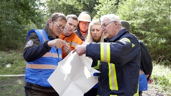 FW Lüchow-Dannenberg: Großübung in Lüchow-Dannenberg - Feuerwehren, DRK und THW üben gemeinsam mehrere Szenarien