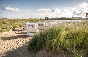 Tourismus Marketing Service Büsum GmbH: Büsum zählt auf seine Einwohner! Bürgerbefragung zur Bedeutung des Tourismus startet - jetzt mitmachen und eine von drei Übernachtungen im Schlafstrandkorb gewinnen