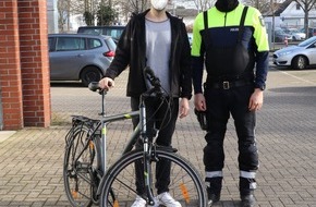 Kreispolizeibehörde Rhein-Kreis Neuss: POL-NE: Motorradpolizist hat richtigen Riecher - Neusser bekommt sein gestohlenes Rad wieder