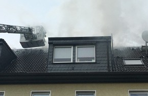 Feuerwehr Essen: FW-E: Dachstuhlbrand nach vermutlichem Blitzeinschlag in Frohnhausen