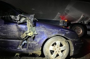 Polizei Wolfsburg: POL-WOB: Wolfsburg - Verkehrsunfall mit zwei verletzten Personen und 20.000 Euro Sachschaden