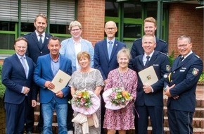 Kreispolizeibehörde Borken: POL-BOR: Kreis Borken - Zwei Urgesteine gehen von Bord: Abschied nehmen vom Dienst in der Polizei hieß es jetzt für Manfred Lütjann und Olaf Wanscheid.