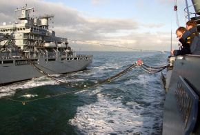 Deutsche Marine - Pressemeldung: Erster Crew-Wechsel beim Einsatz- und Ausbildungsverband der Deutschen Marine