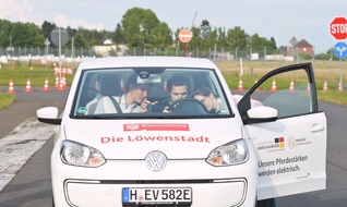 DRIVE-E: DRIVE-E-Akademie 2016: 54 Studierende auf der elektromobilen Überholspur / Spannende Veranstaltungswoche des Nachwuchsprogramms zur Elektromobilität in Braunschweig