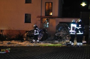 Feuerwehr Iserlohn: FW-MK: Zwei Fahrzeuge brannten in Letmathe - Polizei ermittelt in Richtung Brandstiftung