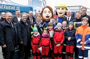 Hessische Jugendfeuerwehr: Jugendfeuerwehr-Aktionstage im MTZ: großer Publikumsandrang, viel Prominenz