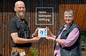 Heinz Sielmann Stiftung: PM Langj&auml;hriges Engagement gew&uuml;rdigt: NABU zeichnet Gut Herbigshagen als &bdquo;Schwalbenfreundliches Haus&ldquo; aus