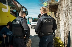 Bundespolizeidirektion M&uuml;nchen: Bundespolizeidirektion M&uuml;nchen: Haftbefehl und Visaerschleichung/ Bundespolizei beendet Fernbusreisen