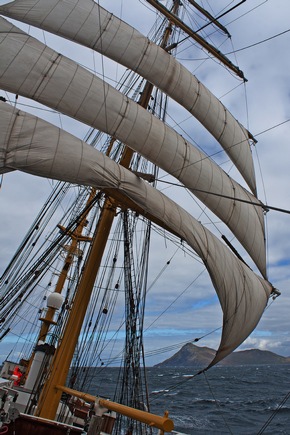 Marine - Pressebilder: Segelschulschiff &quot;Gorch Fock&quot; umsegelt Kap Hoorn (mit Bild)