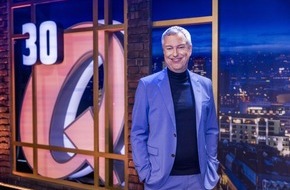 Sky Deutschland: Drehstart zur Jubiläumsstaffel: 30 Jahre "Quatsch Comedy Club" mit über 50 Comedians ab 2022 exklusiv bei Sky Comedy und Sky Ticket