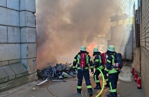 Feuerwehr und Rettungsdienst Bonn: FW-BN: Feuer in Bonner Recyclingbetrieb.