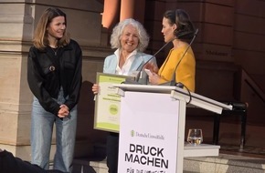 Robin Wood e.V.: S21: ROBIN WOOD gratuliert Umwelt-Heldin Angelika Linckh