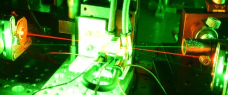 Fraunhofer Institut für Angewandte Festkörperphysik IAF: Entwicklung eines neuartigen Membran-Lasermoduls für spektrale Messverfahren