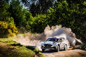 Adrien Fourmaux überzeugt bei der WM-Rallye Portugal mit Topzeiten im Ford Puma Hybrid Rally1