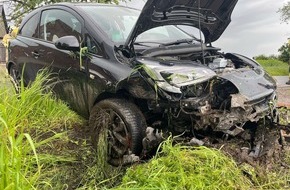Polizei Coesfeld: POL-COE: Olfen, Vinnum, Borker Landweg/ Auto kommt von Stra&szlig;e ab