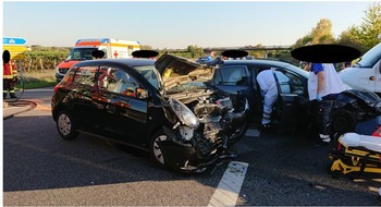 Polizeidirektion Neustadt/Weinstraße: POL-PDNW: Verkehrsunfall mit zwei verletzten Personen