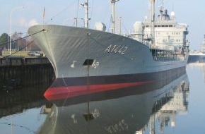 Presse- und Informationszentrum Marine: Deutsche Marine - Pressemeldung/ Pressetermin: Marinetankschiff "Spessart" stößt zu NATO-Verband