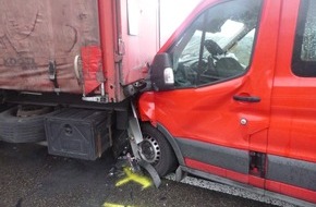 Verkehrsdirektion Mainz: POL-VDMZ: Unfall mit zwei LKW und ein Sprinter auf der A 60 Fahrtrichtung Bingen, kurz vor der Ausfahrt Heidesheim, wir berichteten.