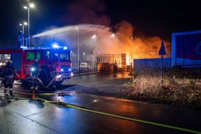 FW-RD: Ruhiger Jahreswechsel f&uuml;r die Feuerwehren im Kreis Rendsburg-Eckernf&ouml;rde - Zwei Gro&szlig;br&auml;nde in der Silvesternacht