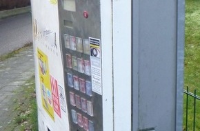 Kreispolizeibehörde Borken: POL-BOR: Gronau - Zigarettenautomaten deformiert / Tatzeit unklar